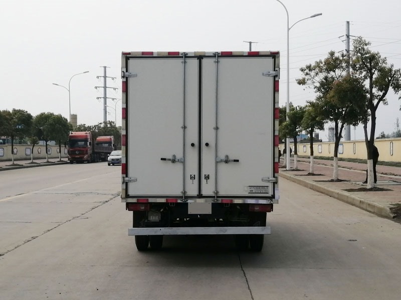 純電動(dòng)廂式運(yùn)輸車(chē)YYD5040XXYDBEV(正后)